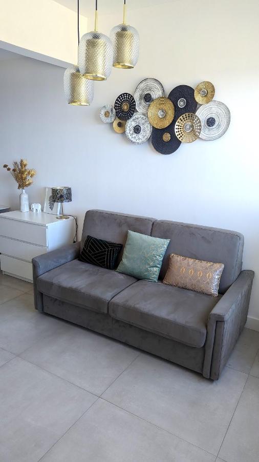 Superb With Sea View, 200m From San-Martino-di-Lota