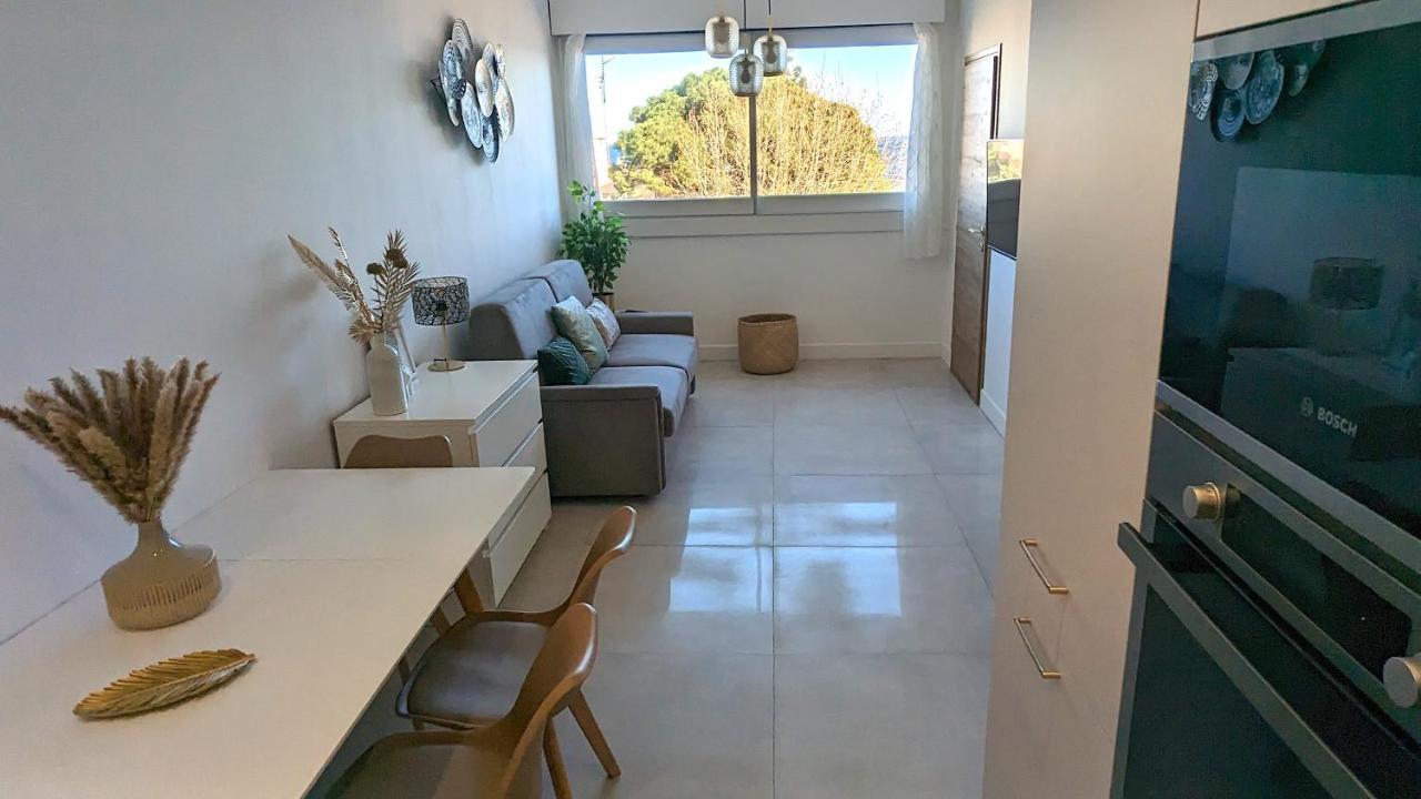 Superb With Sea View, 200m From Apartment *
