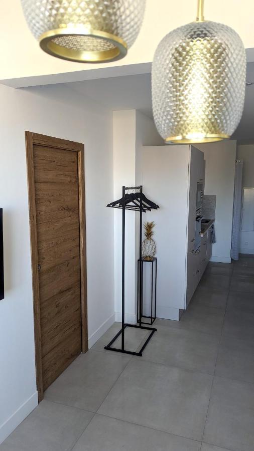 Superb With Sea View, 200m From * San-Martino-di-Lota